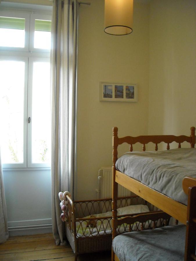 Chateau De Pougy Bagian luar foto